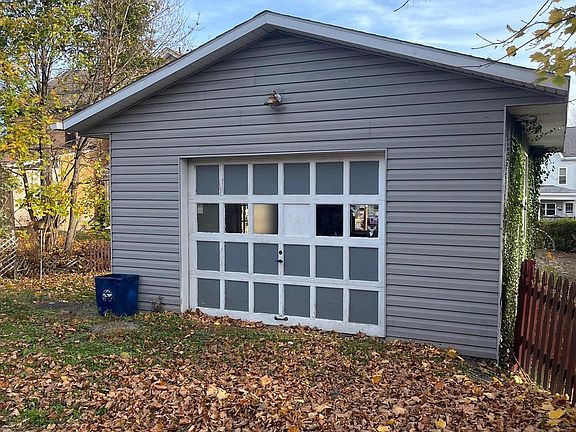 3rd image of 1006 22nd Ave
