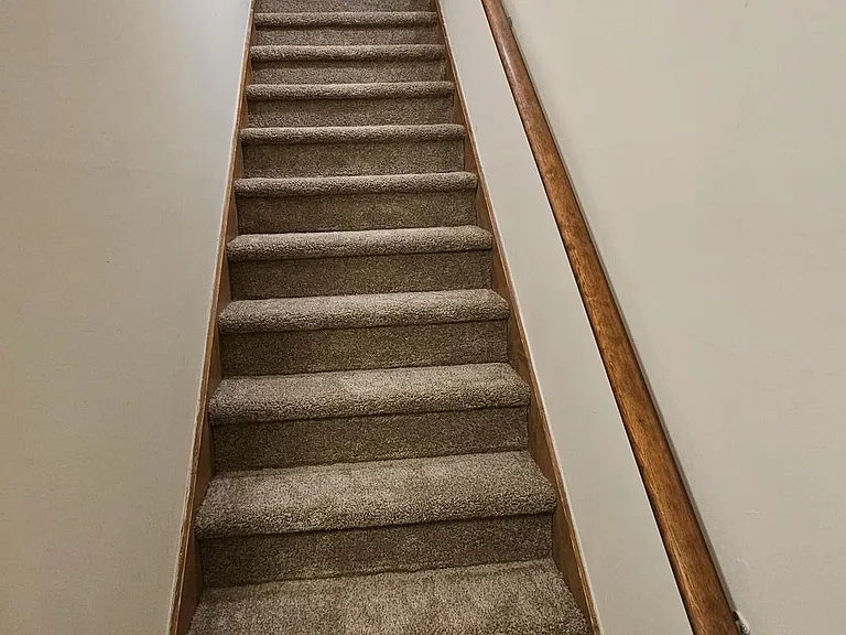 1709 Riverside Ct NE — Photo 14