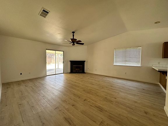 5th image of 2324 W Delta Ave