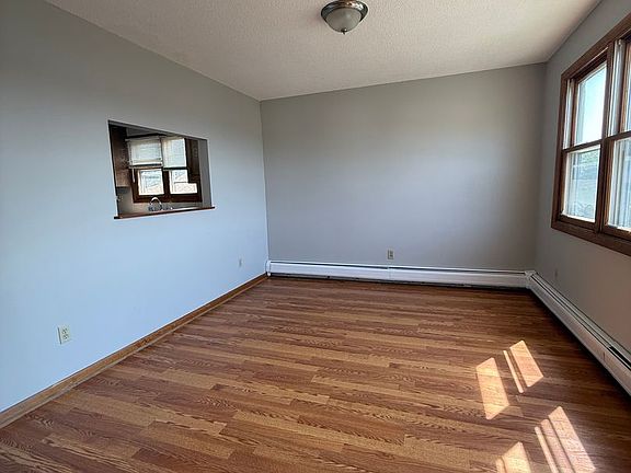 3rd image of 66 Wynola Ave
