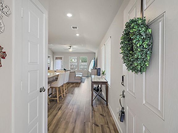 3rd image of 2815 Windy Homestead Ln