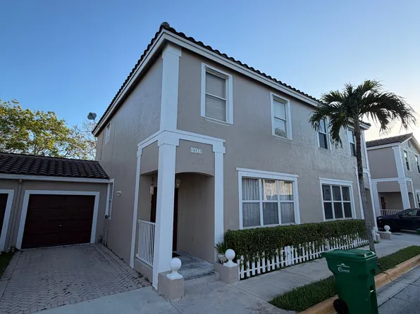 10525 NW 57th Ct, Pompano Beach, FL 33076
