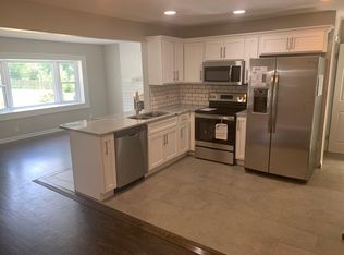 5204 Powder Horn Dr, Louisville, KY 40216