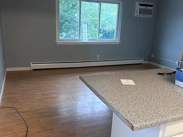 98 Mallory Rd — Photo 8