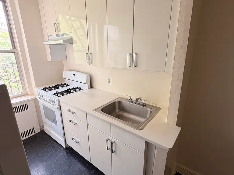 83-57 118th St #5M — Photo 7