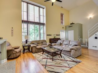 2843 N Lincoln Ave APT 104, Chicago, IL 60657