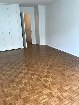 Rented by Solow Realty | media 20