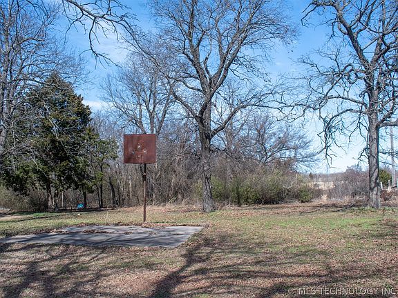 4th image of 10174 N Sandridge Rd