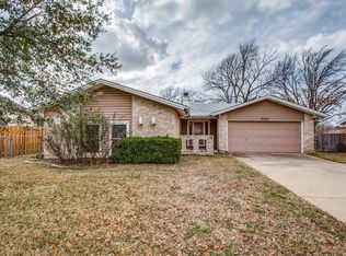 2616 Burningtree Ct, Arlington, TX 76014