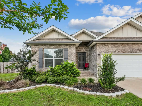 1129 Shoal River Dr, Crestview, FL 32539