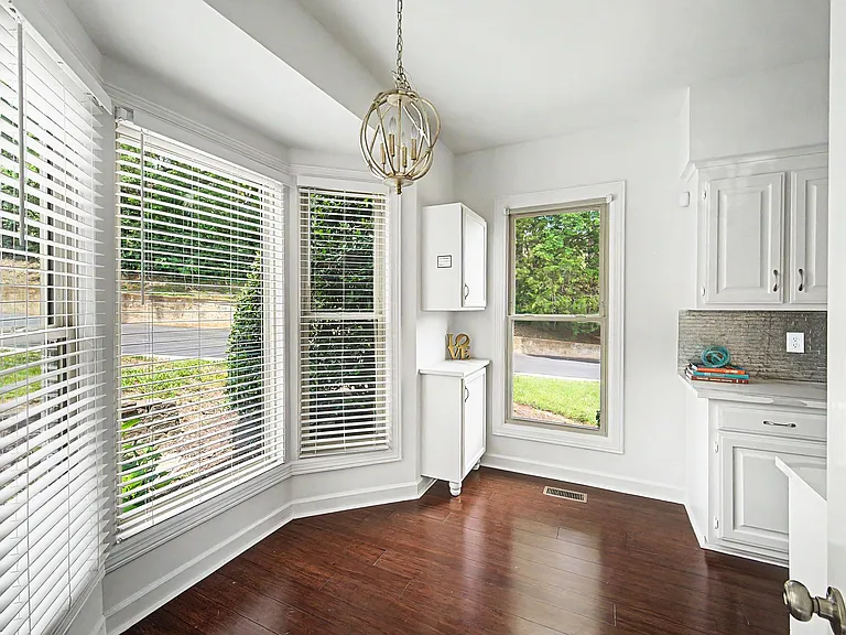 126 Forest Place Cir — Photo 25