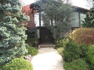 31 Vanderbilt Dr, Livingston, NJ 07039