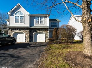 6 Village Ct, Lawrence Township, NJ 08648