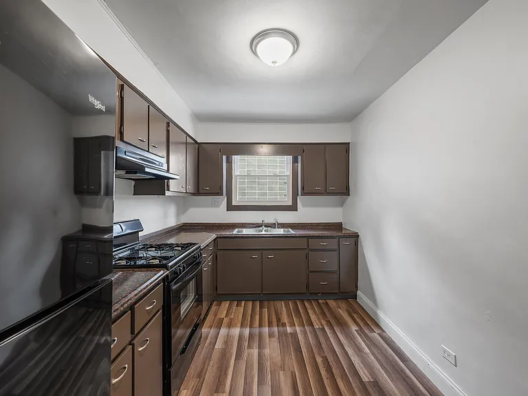 4840 Blackberry Way — Photo 8