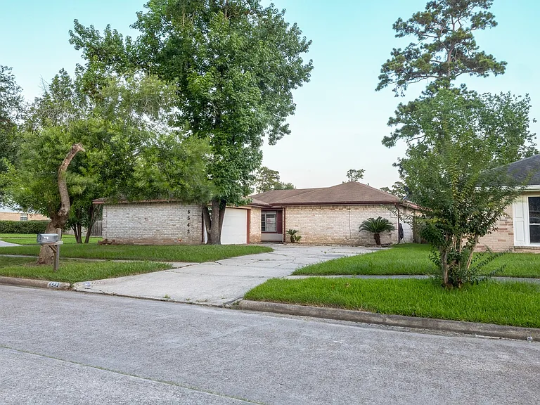 6542 Bridgegate Dr — Photo 30