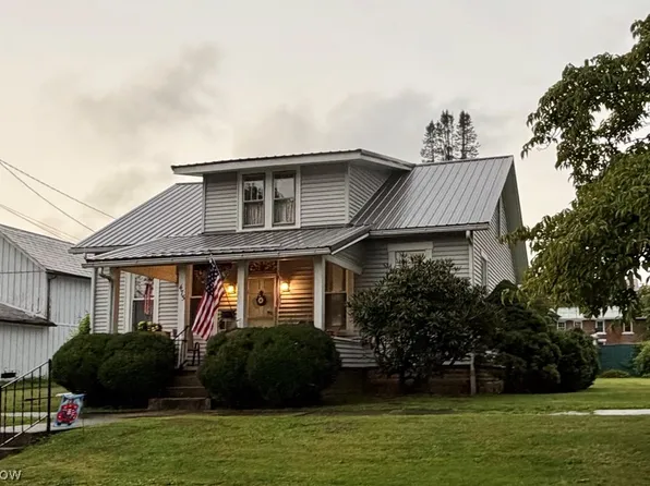 475 E Bell Ave, McConnelsville, OH 43756