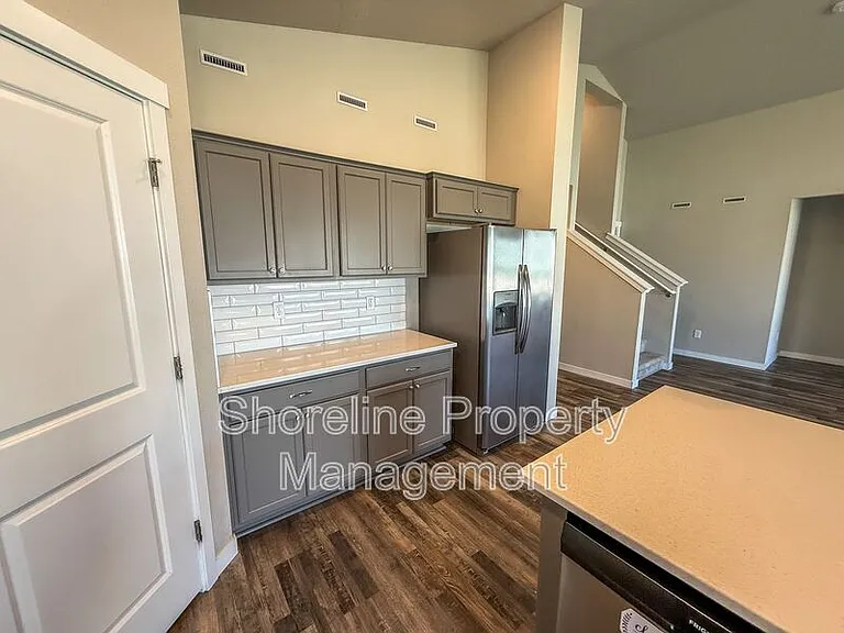 19304 Geneva Way — Photo 6