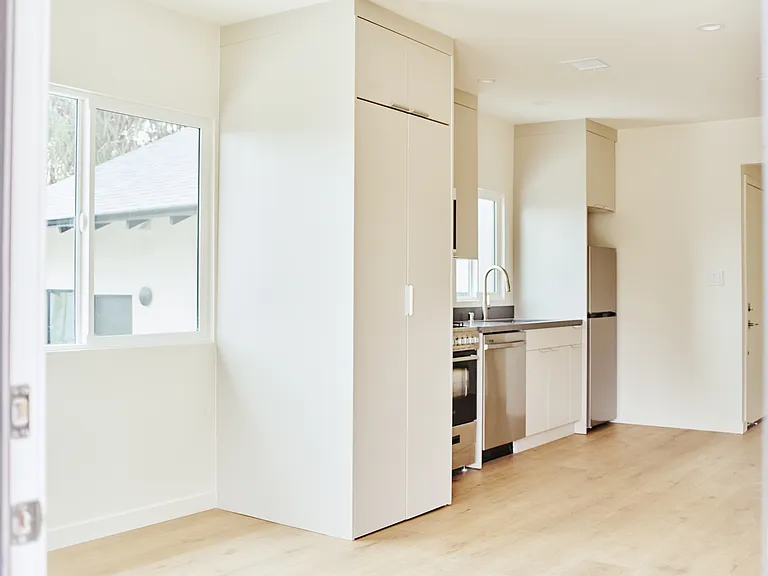 3741 Locke Ave — Photo 3