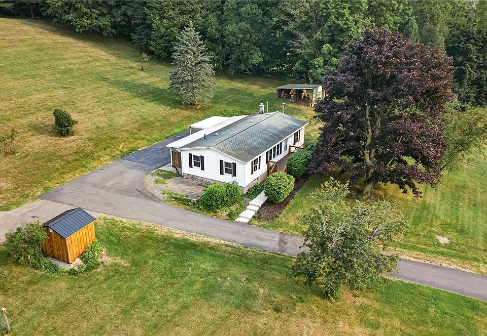 1st image of 872 Brownsville Rd