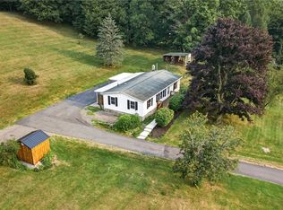 872 Brownsville Rd, Victor, NY 14564