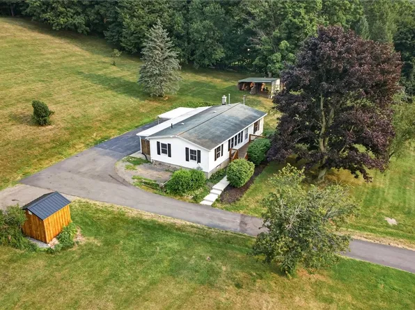 872 Brownsville Rd, Victor, NY 14564