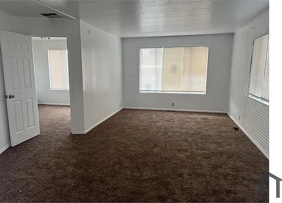 3 bed, 1300 sqft, $1,600 — Photo 2