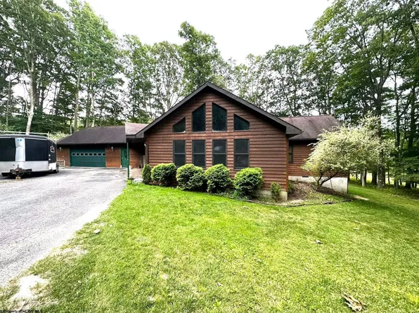 364 E Alpine Dr, Terra Alta, WV 26764