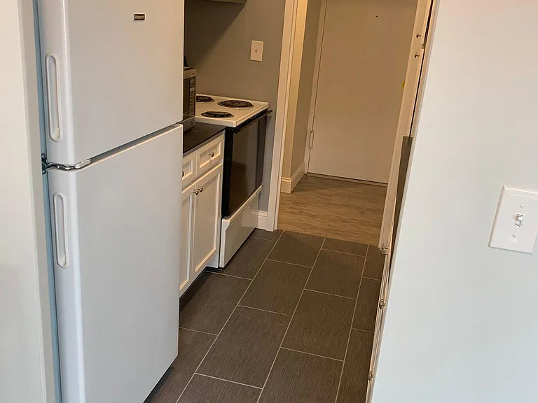 11850 Edgewater Dr #515 — Photo 6