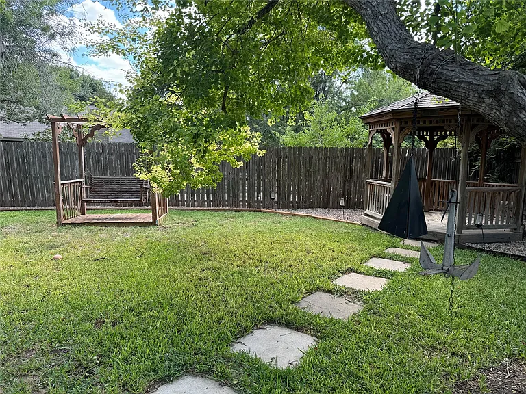 291 Brian Ln — Photo 5
