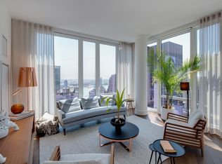 222 E 44th St APT 19E, New York, NY 10017