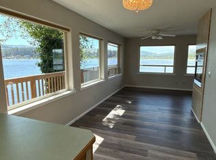 744 NE Lake Dr, Lincoln City, OR 97367