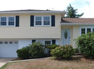 3 Lambert St, Woodbridge, NJ 07095