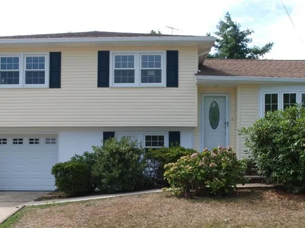 3 Lambert St, Woodbridge, NJ 07095