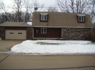 313 E 9th Ave, Coal Valley, IL