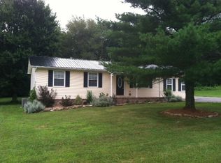 37 E Ridge Dr, Crossville, TN 38555