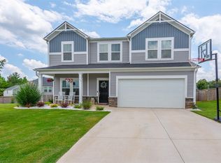 34 Larson Dr, Simpsonville, SC 29681