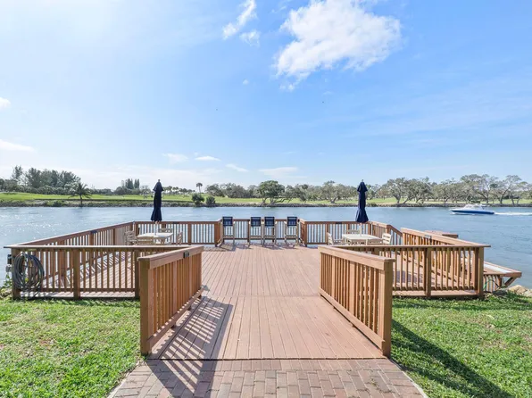 300 Golfview Road #207, North Palm Beach, FL 33408
