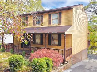 226 Hunting Creek Rd, Canonsburg, PA 15317
