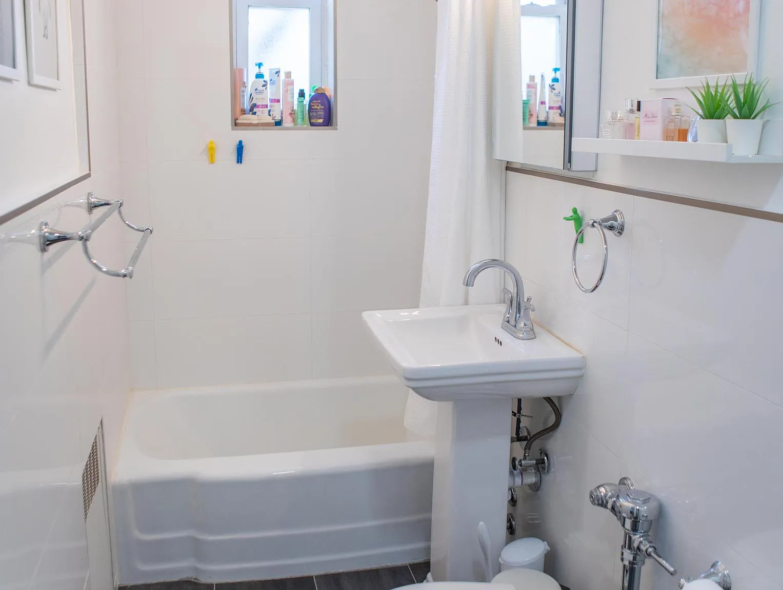 Studio, 467 sqft, $1,830 — Photo 3