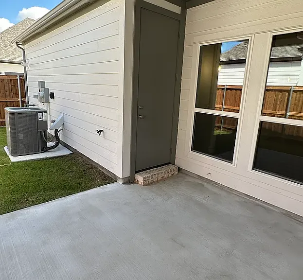 2133 Eastus Ln — Photo 14