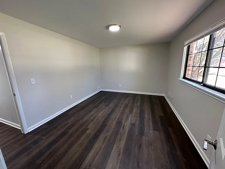 102 N Washington Ave — Photo 21