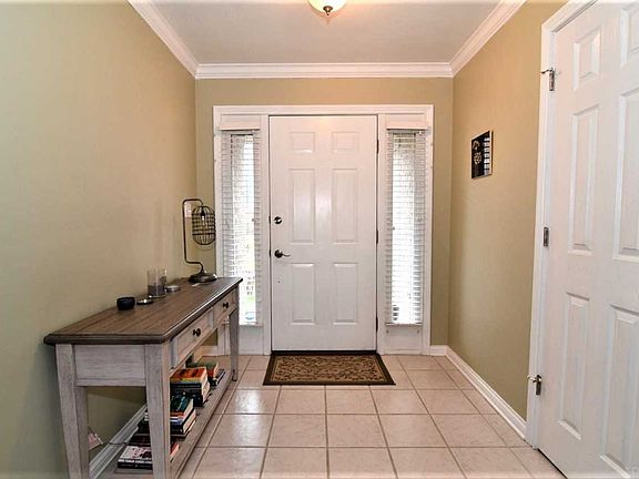 4th image of 3801 Farrington Dr