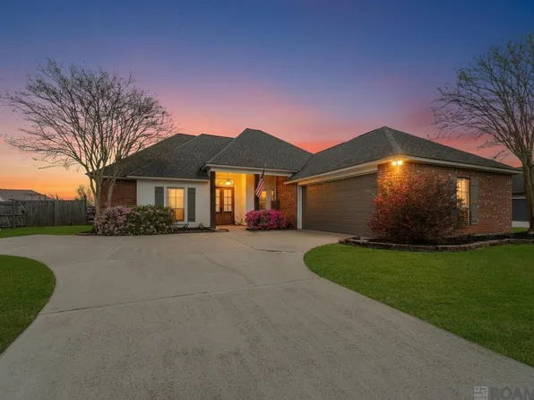 12490 Plantation Creek Dr, Geismar, LA 70734