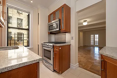 Rented by Rita S Citrin, LREB