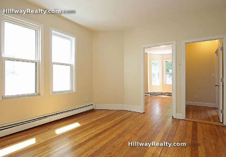 114 Everett St #2 — Photo 5