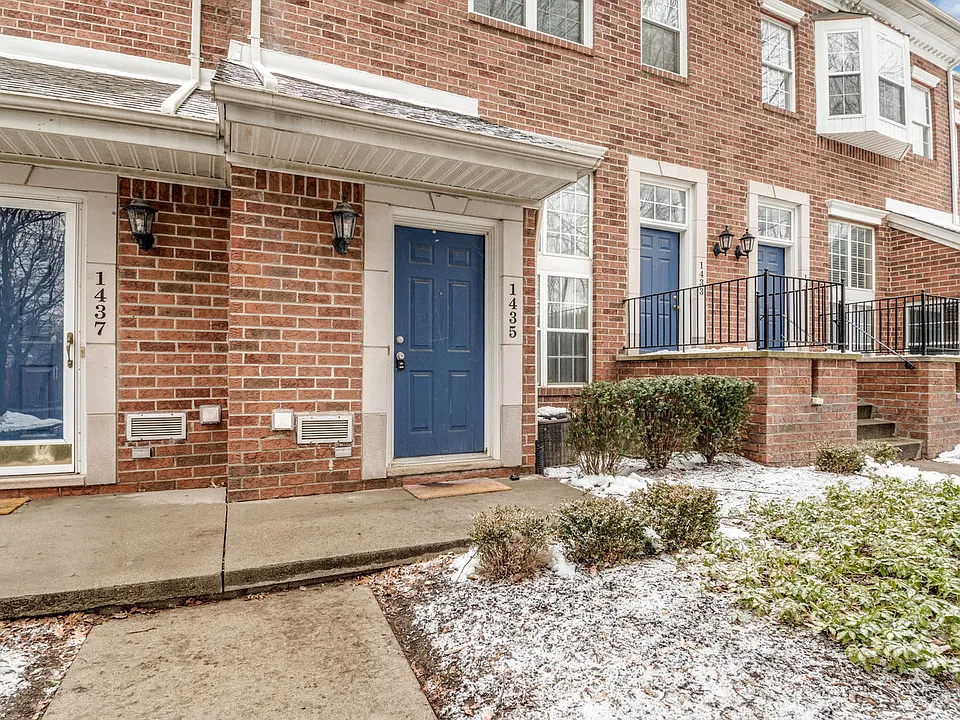 1435 Chesapeake Dr