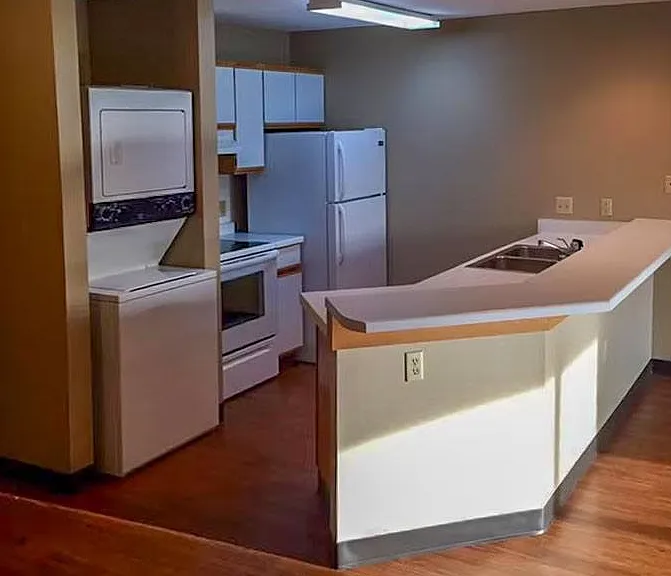 RIVERS EDGE RESIDENCES — Photo 3