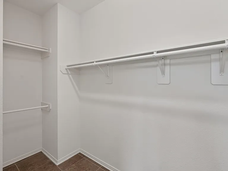 138 Zephyr Bend Pl — Photo 32