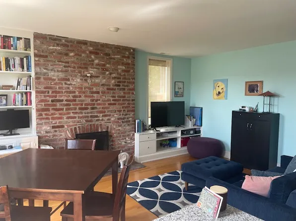 676 4th St NE, Washington, DC