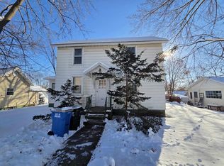 714 W Pleasant St, Portage, WI 53901